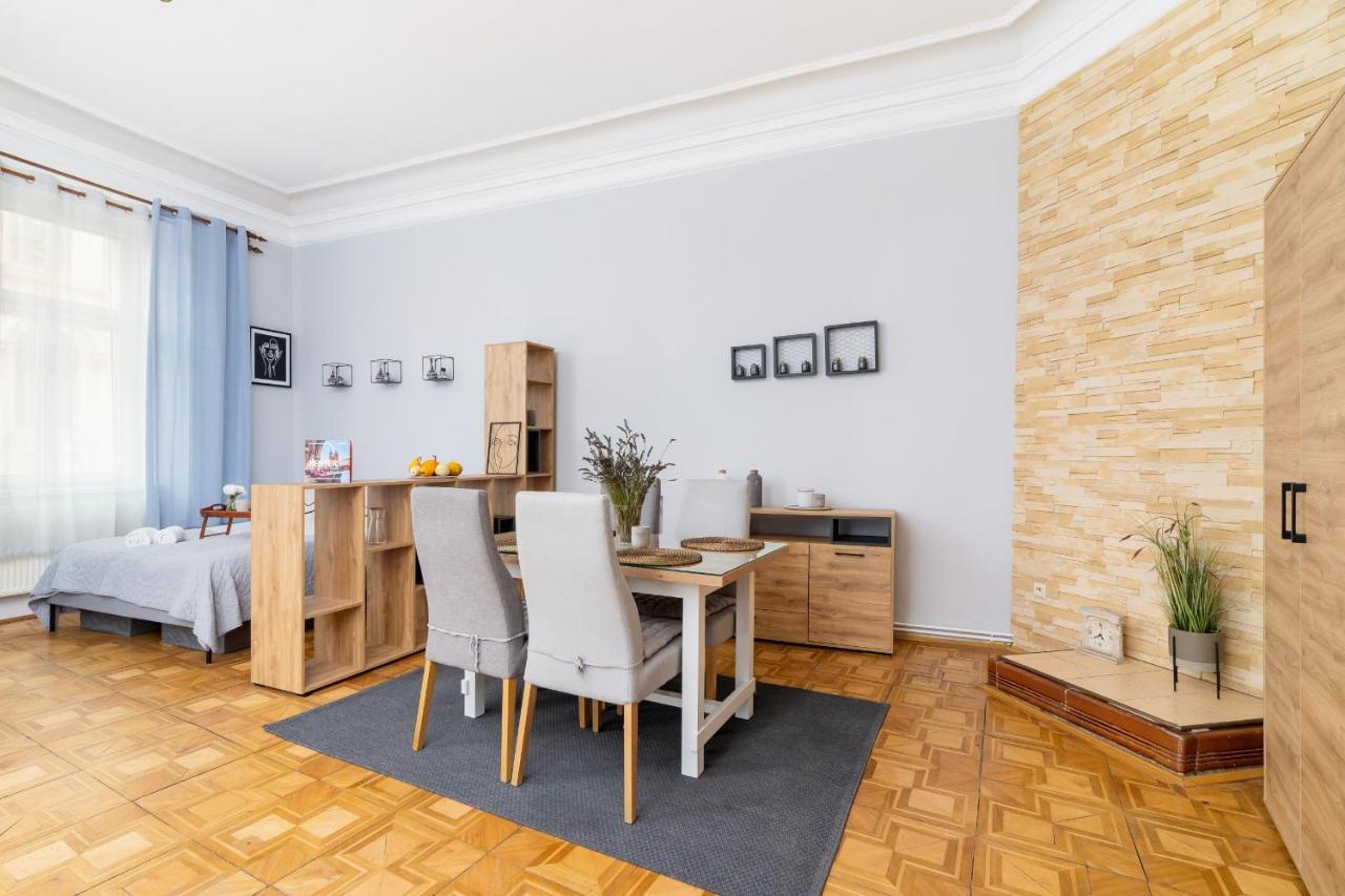 Podwale Apartment Uj Downtown Cracow By Noclegi Renters Cracovia Exterior foto