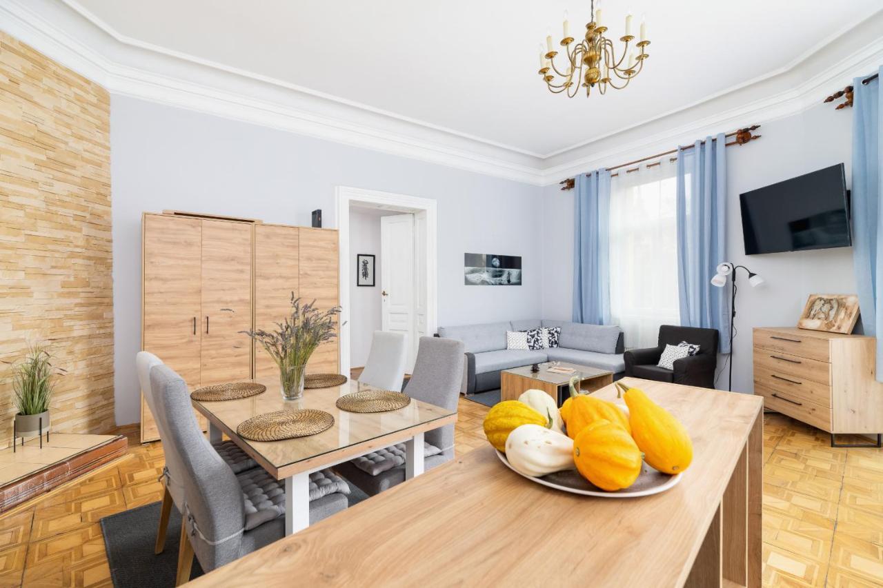Podwale Apartment Uj Downtown Cracow By Noclegi Renters Cracovia Exterior foto