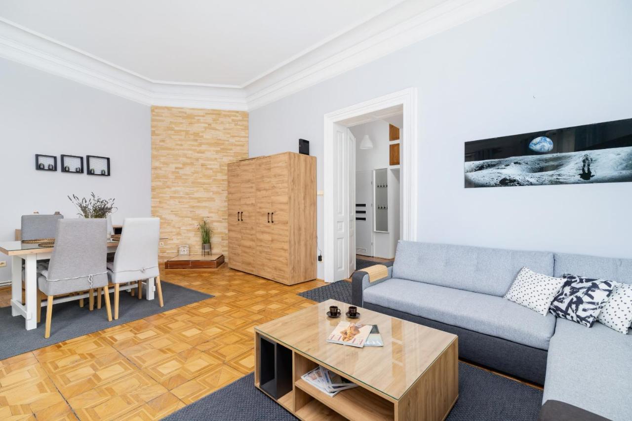 Podwale Apartment Uj Downtown Cracow By Noclegi Renters Cracovia Exterior foto